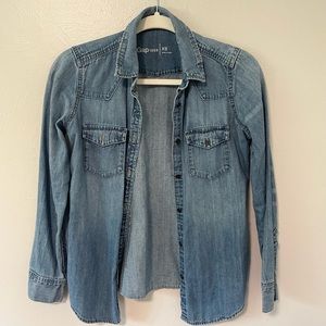 Gap X-small classic American Western button down